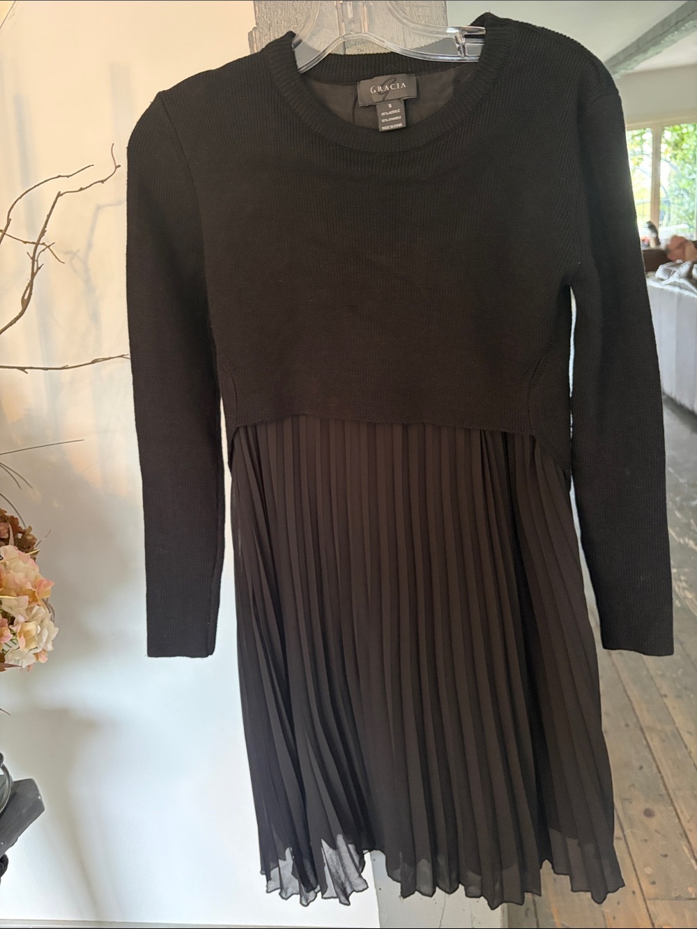 Gracia Black Long-Sleeve WOOL sweaterPleated Chiffon Skirt Dress